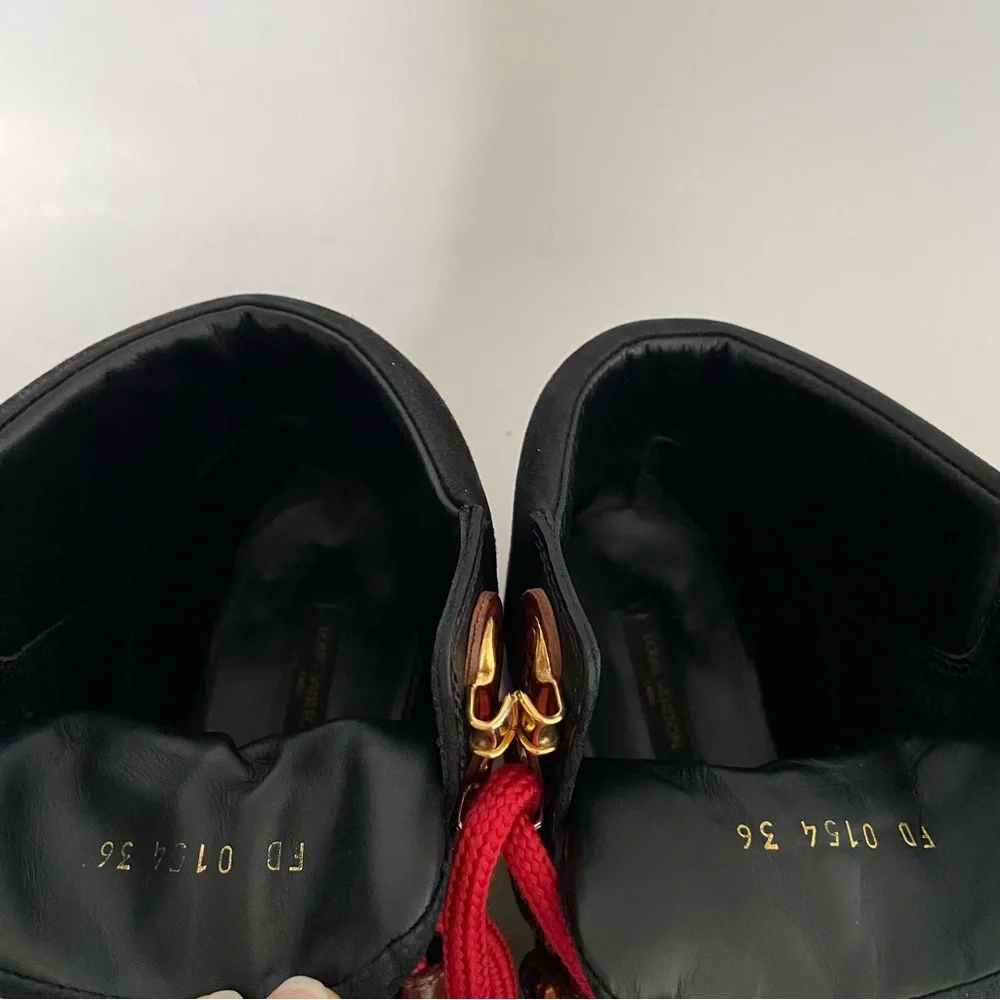 LOUIS VUITTON Leather Lace Up Combat Boots Ankle Booties - Picture 12 of 16